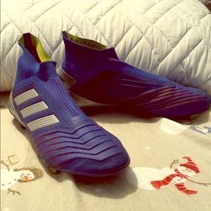 Adidas Predators 19+ Size 8.5. Worn like 5 times.